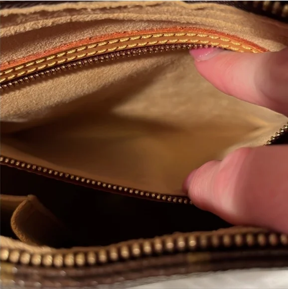 Louis Vuitton Monogram Looping MM Shoulder Bag - Picture 13 of 14